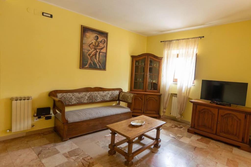 Caldora Apartment LʼAquila Exterior foto
